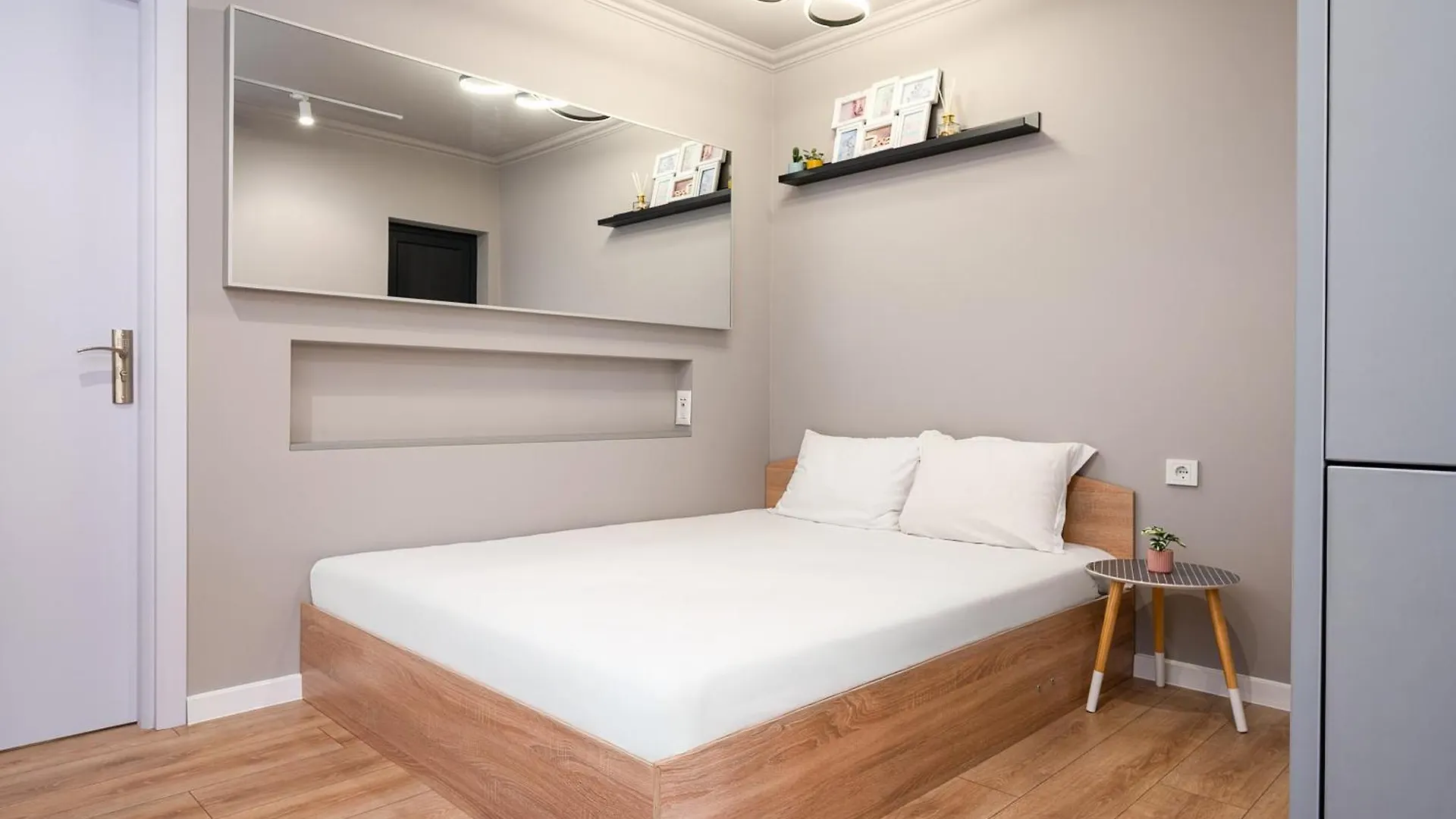 Apartment Central Studios With Patio Close To Sea Varna